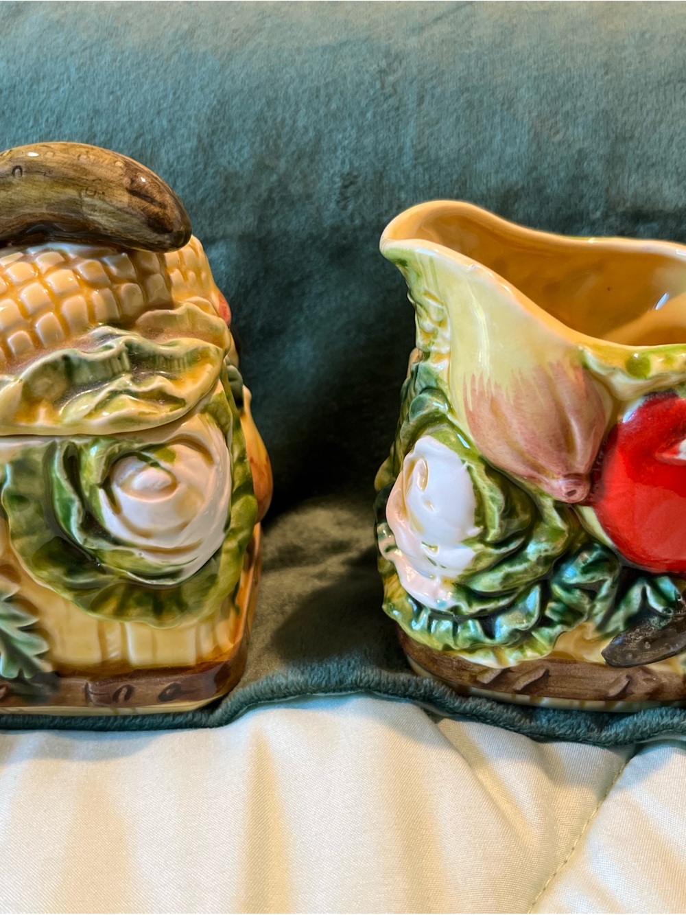 Vintage 3D  ceramic garden vegetable creamer & gelidded sugar bowl set